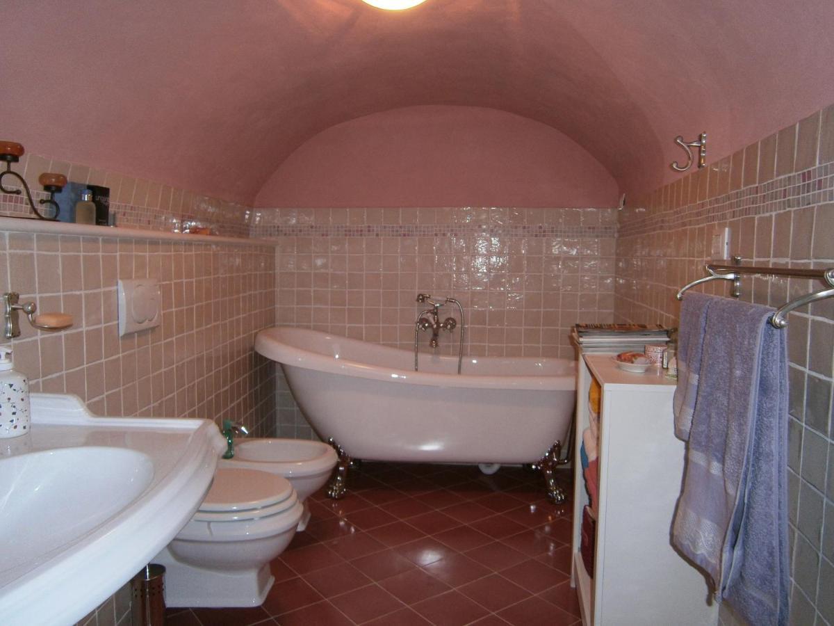 B&B Pietre Antiche Vezzi Portio Buitenkant foto