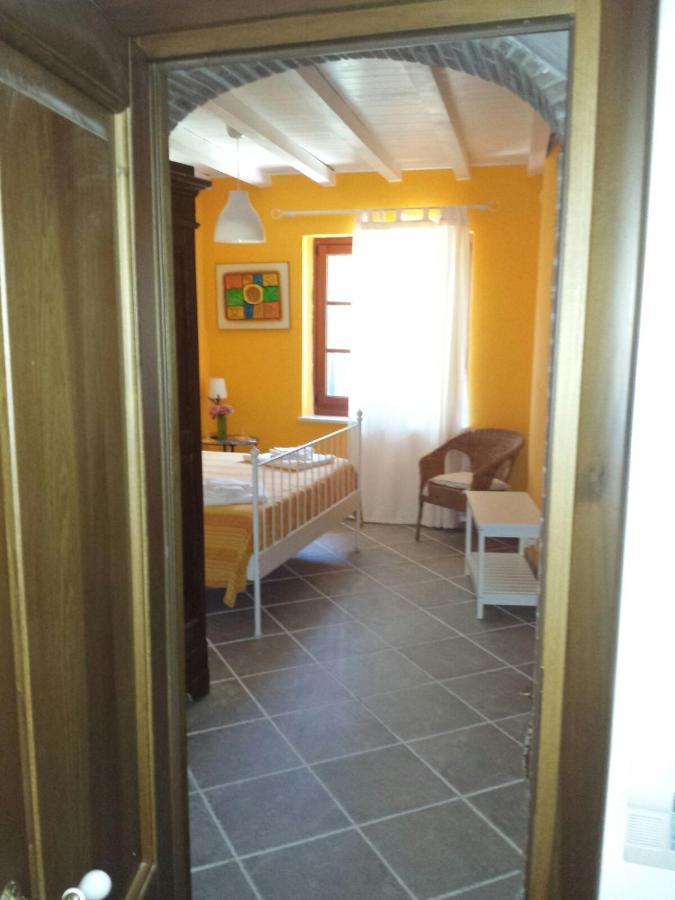 B&B Pietre Antiche Vezzi Portio Buitenkant foto